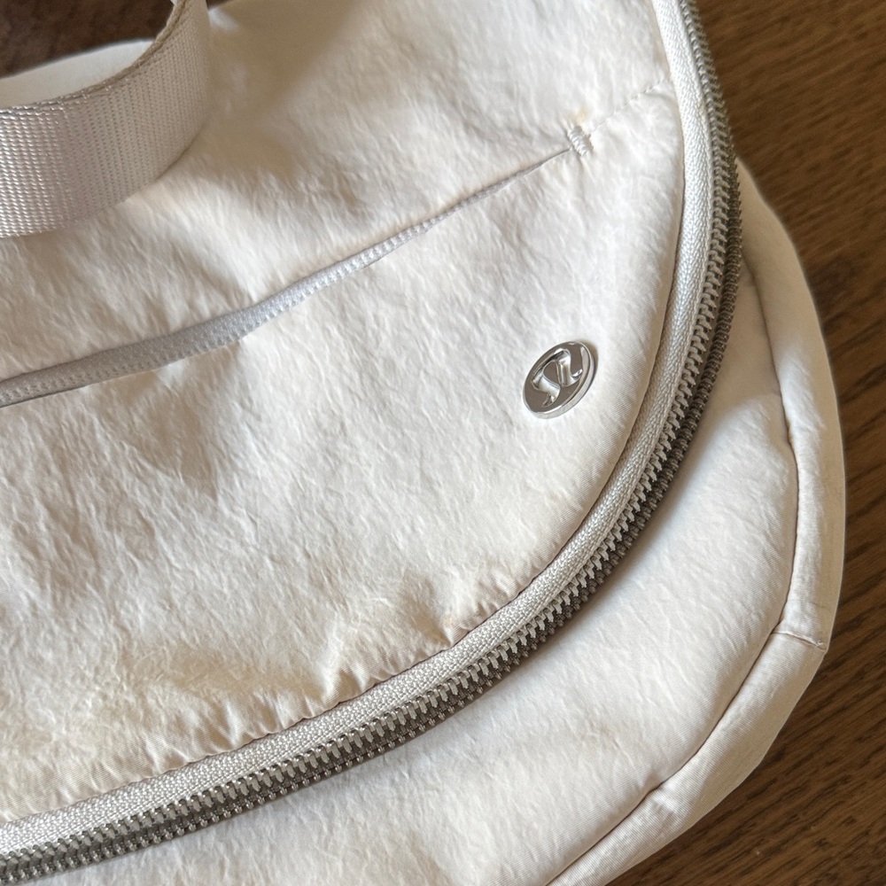 Lululemon All Night Festival White Crossbody Bag - Picture 4 of 12